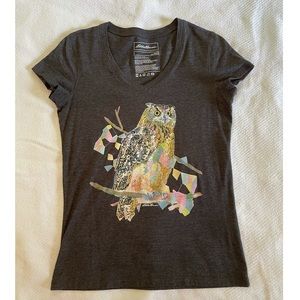 Eddie Bauer owl print v-neck short sleeve t-shirt